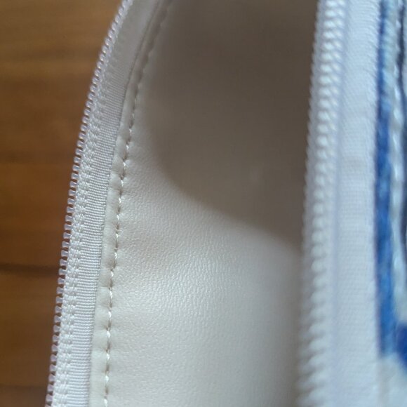 NWT Loft Makeup Bag Vinyl Lined - Picture 6 of 12